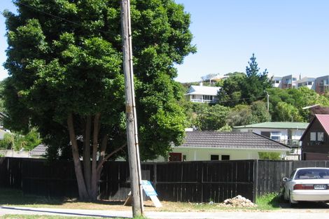 Photo of property in 1/86 Beach Road, Castor Bay, Auckland, 0620
