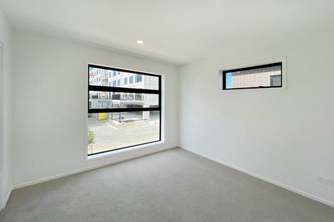 Photo of property in 58 Rauemi Way, Te Atatu South, Auckland, 0610