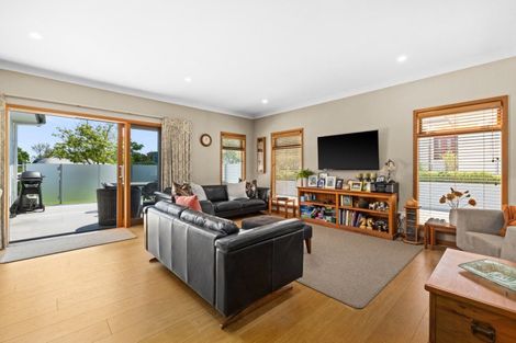 Photo of property in 46 Te Mata Road, Havelock North, 4130