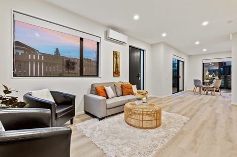 Photo of property in 79a Granville Drive, Massey, Auckland, 0614