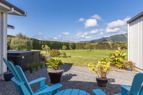 Photo of property in 19 Paetawa Road, Peka Peka, Waikanae, 5391