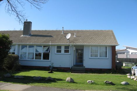 Photo of property in 3 Hinemoa Street, Levin, 5510