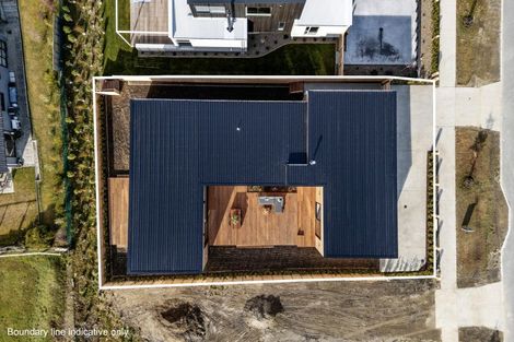 Photo of property in 11 Stoneleigh Drive, Wanaka, 9305
