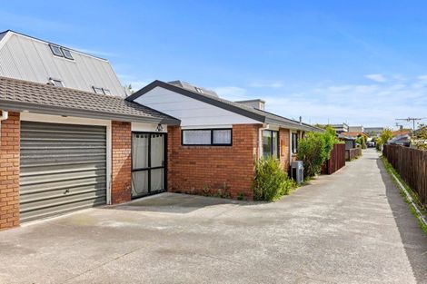 Photo of property in 96a Picton Avenue, Riccarton, Christchurch, 8011