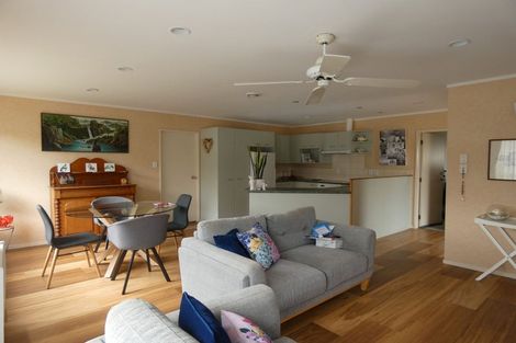 Photo of property in 3 Kimshee Way, Tuakau, 2121