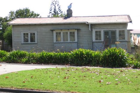 Photo of property in 2/5 Seabrook Avenue, New Lynn, Auckland, 0600