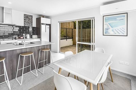 Photo of property in 12u1 Scotland Place, Hillcrest, Hamilton, 3216