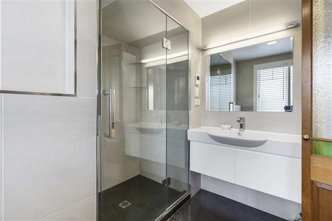 Photo of property in 18 Marie Avenue, Red Beach, 0932