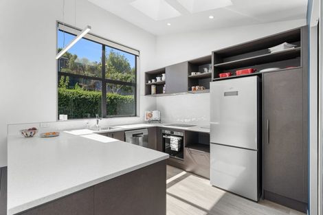 Photo of property in 6 Selwyn Road, Lyttelton, 8082