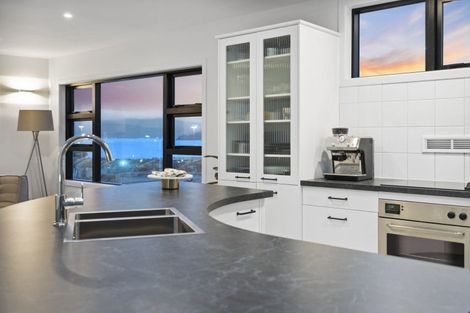 Photo of property in Endeavour Apartments, 125u1 Thorndon Quay, Pipitea, Wellington, 6011