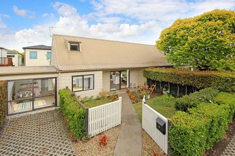 Photo of property in 4/58 Manuroa Road, Takanini, 2112