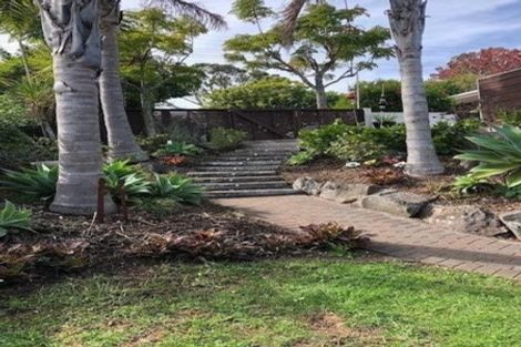 Photo of property in 26 Arran Road, Browns Bay, Auckland, 0630
