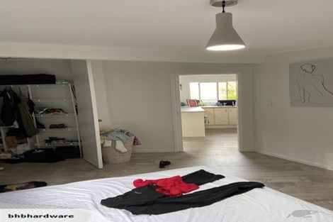 Photo of property in 128 Otitori Bay Road, Titirangi, Auckland, 0604