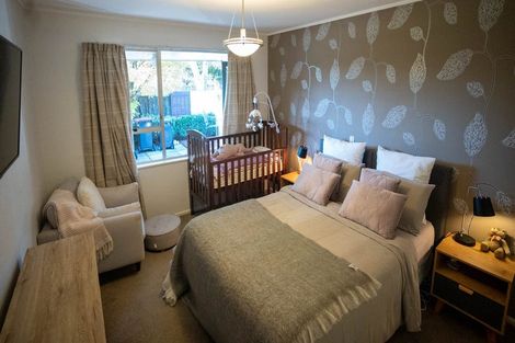Photo of property in 35 Montclare Avenue, Avonhead, Christchurch, 8042