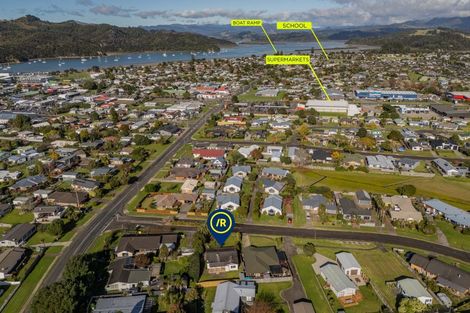 Photo of property in 4 Springbok Avenue, Whitianga, 3510