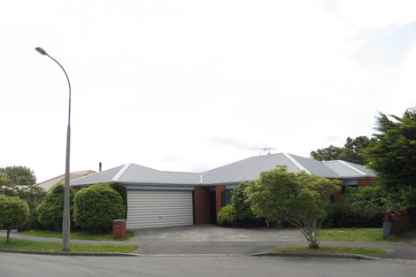 Photo of property in 17 Fieldmoor Place, Parklands, Christchurch, 8083