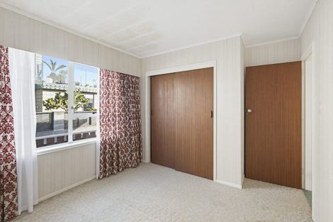 Photo of property in 5 Marine Parade, Paraparaumu Beach, Paraparaumu, 5032