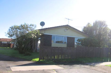 Photo of property in 3/28 Roberts Road, Te Atatu South, Auckland, 0610