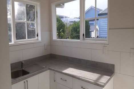 Photo of property in 18f2 Devonshire Road, Miramar, Wellington, 6022