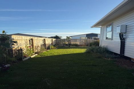 Photo of property in 1b Community Green, Featherston, 5710