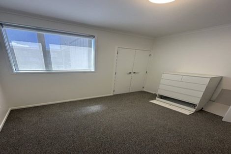 Photo of property in 27 Manarini Road, Westgate, Auckland, 0614