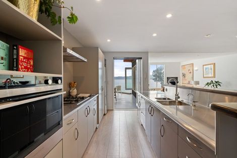 Photo of property in 353a Karaka Bay Road, Karaka Bays, Wellington, 6022