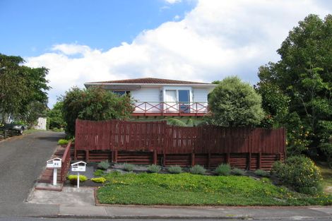 Photo of property in 1/4 Holt Avenue, Torbay, Auckland, 0630