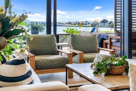 Photo of property in 208/7 Humber Street, Pandora, Napier, 4110