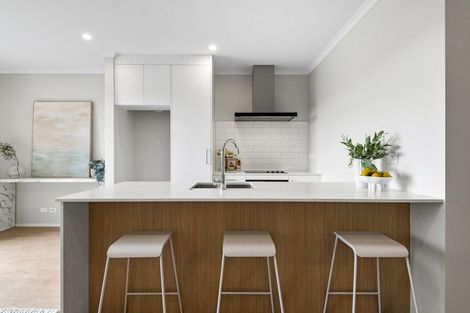 Photo of property in 5/1 Parapara Place, Albany, 0632