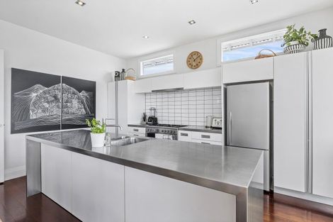 Photo of property in 29 Mana Street, Vogeltown, Wellington, 6021