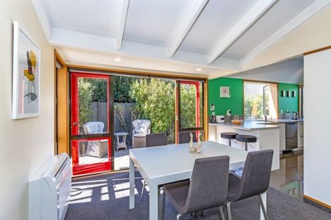 Photo of property in 27 Dovedale Avenue, Ilam, Christchurch, 8041