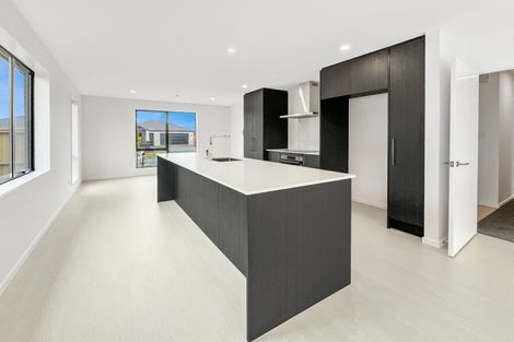 Photo of property in 35 Bill Hammond Drive, Belfast, 8051