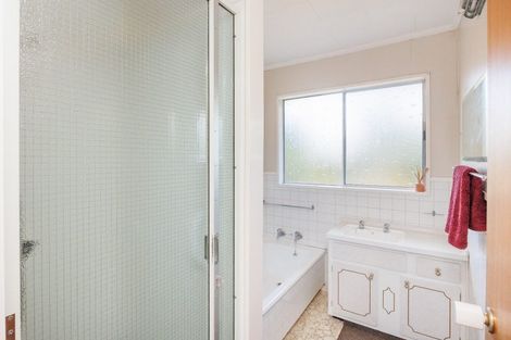 Photo of property in 23 Wallace Place, Hokowhitu, Palmerston North, 4410