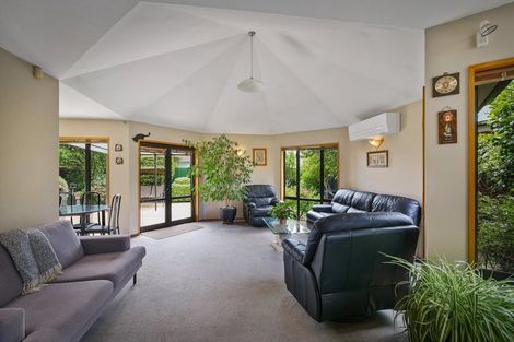 Photo of property in 113 Avonhead Road, Avonhead, Christchurch, 8042