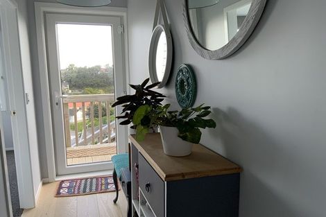 Photo of property in 154 Severn Street, Island Bay, Wellington, 6023