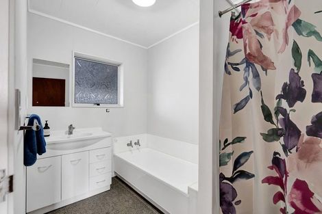 Photo of property in 224 Parklands Avenue, Bell Block, New Plymouth, 4312