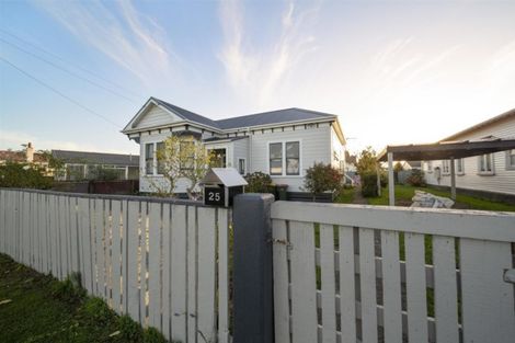Photo of property in 25 Milmoe Street, Hawera, 4610
