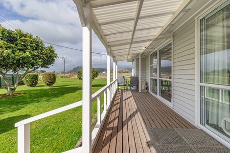 Photo of property in 57 Kuku Beach Road, Kuku, Levin, 5570