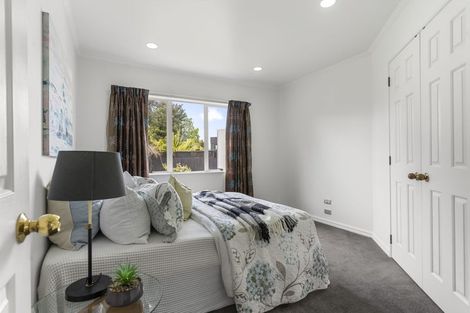 Photo of property in 9 Nathan Close, Somerville, Auckland, 2014