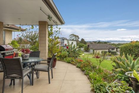 Photo of property in 19 Haden Place, Omokoroa, 3114