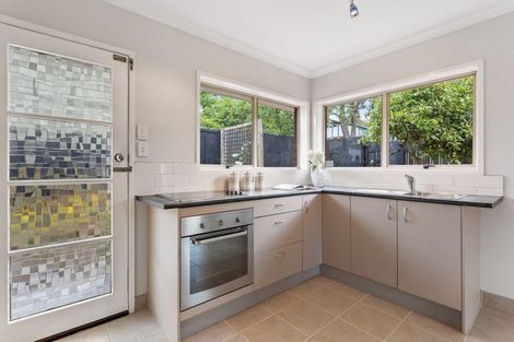 Photo of property in 1/3 Tallington Crescent, Torbay, Auckland, 0630