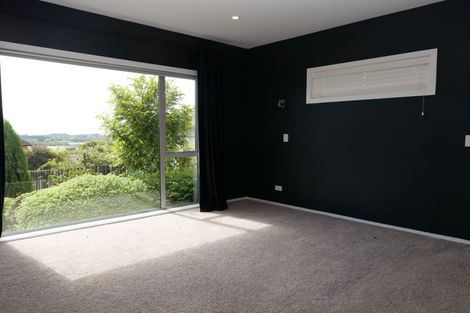 Photo of property in 11 Kotare Street, Waikanae, 5036