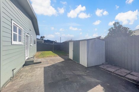 Photo of property in 5 Arawa Place, Castlecliff, Whanganui, 4501