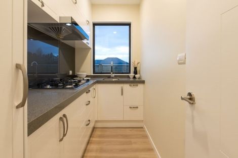 Photo of property in 15 Grove Way, Riverhead, 0820