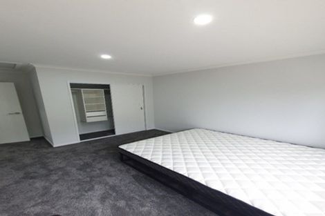 Photo of property in 425d Great South Road, Opaheke, Papakura, 2113