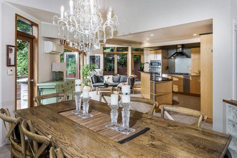 Photo of property in 22 Hebe Place, Birkenhead, Auckland, 0626