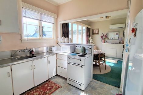 Photo of property in 163 Tasman Street, Opunake, 4616