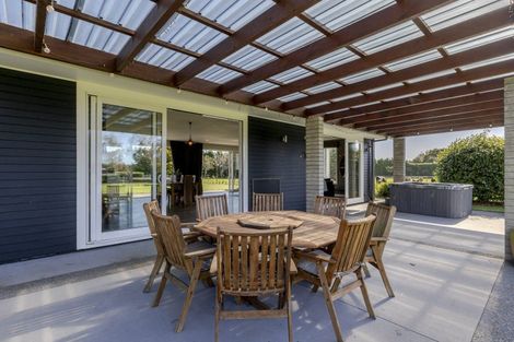 Photo of property in 50a Richmond Road, Brixton, New Plymouth, 4373