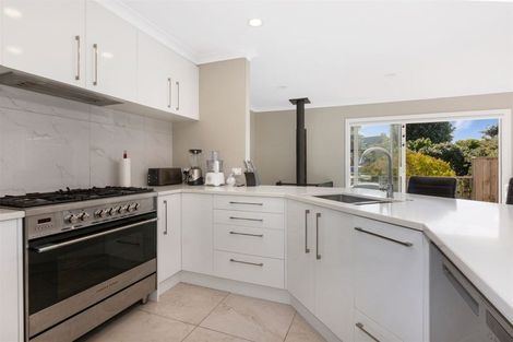 Photo of property in 49 Golf Road, Paraparaumu Beach, Paraparaumu, 5032