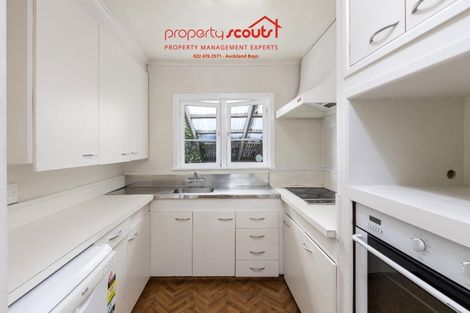 Photo of property in 537 Glenfield Road, Glenfield, Auckland, 0629